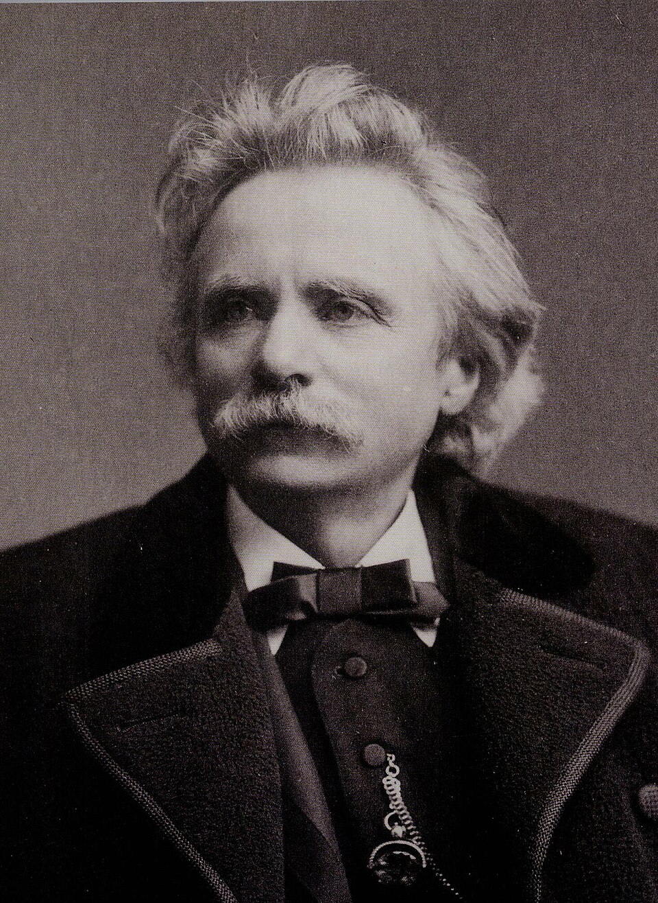 Retrato histórico de Edvard Grieg